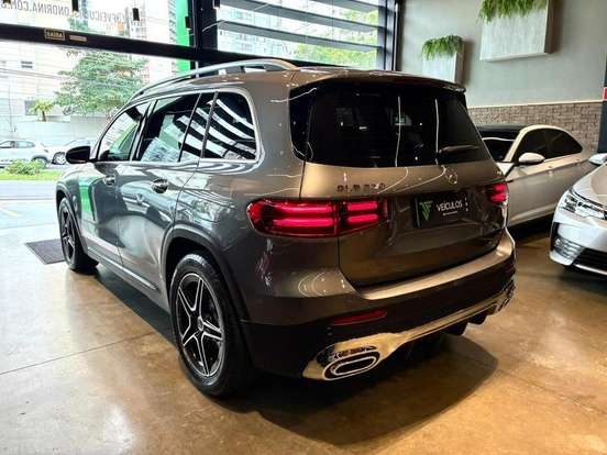 MERCEDES-BENZ-GLB 220-2.0 MHEV AMG LINE 4MATIC 8G-DCT MERCEDES-BENZ-GLB 220-2024