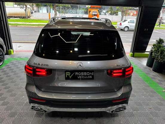 MERCEDES-BENZ-GLB 220-2.0 MHEV AMG LINE 4MATIC 8G-DCT MERCEDES-BENZ-GLB 220-2024