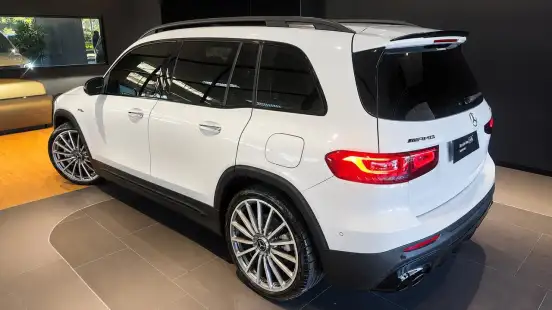 MERCEDES-BENZ-GLB 35 AMG-2022