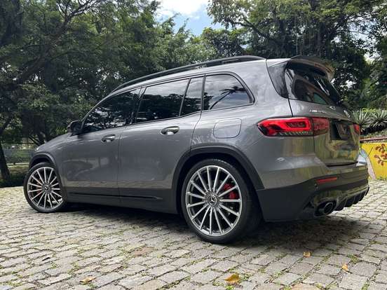 MERCEDES-BENZ-GLB 35 AMG-2022