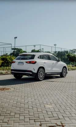 MERCEDES-BENZ-GLA 200-2024