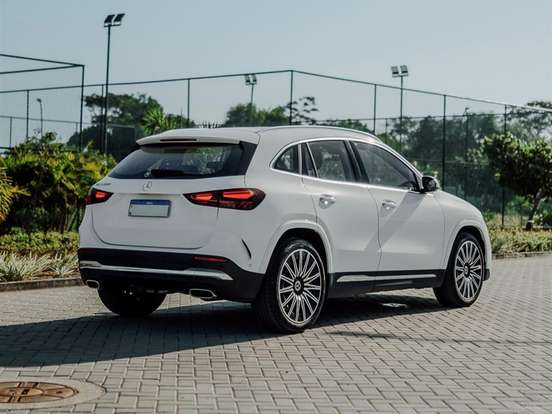 MERCEDES-BENZ-GLA 200-1.3 MHEV AMG LINE 7G-DCT MERCEDES-BENZ-GLA 200-2024