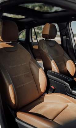 MERCEDES-BENZ-GLA 200-2024