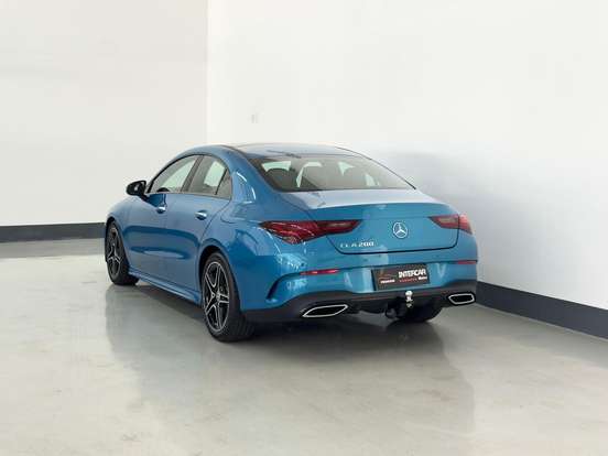 MERCEDES-BENZ-GLA 200-2023