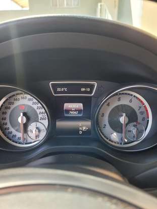 MERCEDES-BENZ-GLA 200-2015