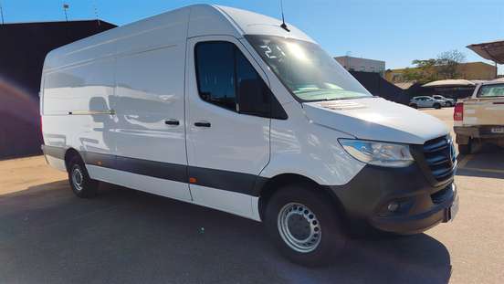 MERCEDES-BENZ-SPRINTER-2020