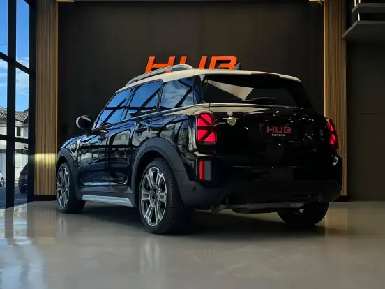 MINI-COUNTRYMAN-2023