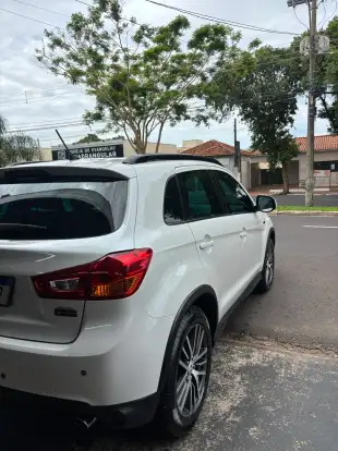 MITSUBISHI-ASX-2017