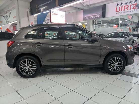 MITSUBISHI-ASX-2017