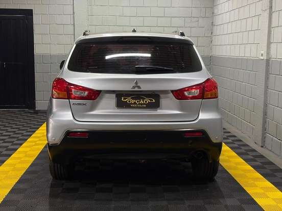 MITSUBISHI-ASX-2011