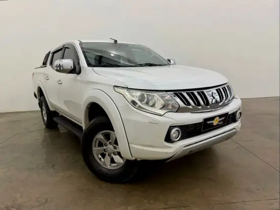 MITSUBISHI-L200 TRITON-2.4 16V TURBO DIESEL SPORT HPE TOP CD 4P 4X4 AUTOMÁTICO MITSUBISHI-L200 TRITON-2017