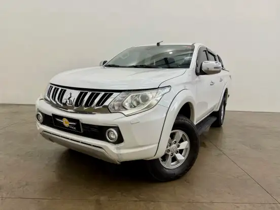 MITSUBISHI-L200 TRITON-2.4 16V TURBO DIESEL SPORT HPE TOP CD 4P 4X4 AUTOMÁTICO MITSUBISHI-L200 TRITON-2017