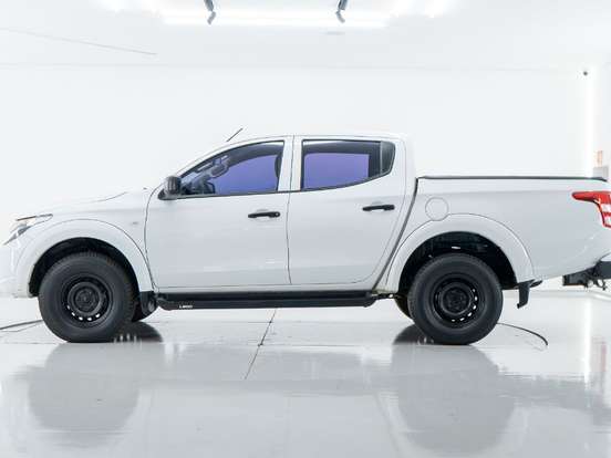MITSUBISHI-L200 TRITON-2.4 16V TURBO DIESEL GL CD 4X4 MANUAL MITSUBISHI-L200 TRITON-2023