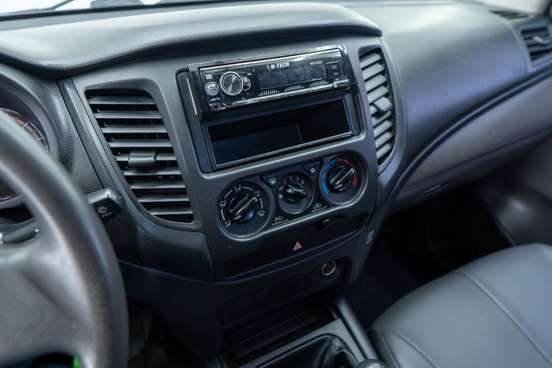MITSUBISHI-L200 TRITON-2023