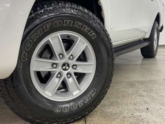 MITSUBISHI-L200 TRITON-2.4 16V TURBO DIESEL SPORT GL CD 4P 4X4 MANUAL MITSUBISHI-L200 TRITON-2021