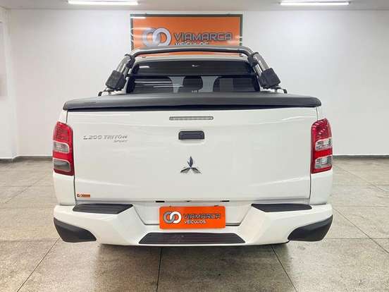 MITSUBISHI-L200 TRITON-2.4 16V TURBO DIESEL SPORT GL CD 4P 4X4 MANUAL MITSUBISHI-L200 TRITON-2021