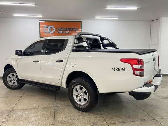 MITSUBISHI-L200 TRITON-2.4 16V TURBO DIESEL SPORT GL CD 4P 4X4 MANUAL MITSUBISHI-L200 TRITON-2021