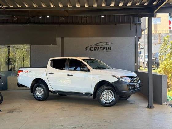 MITSUBISHI L200 TRITON 2.4 16V TURBO DIESEL SPORT GLX CD 4P 4X4 MANUAL