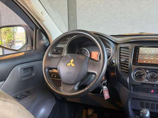 MITSUBISHI-L200 TRITON-2019