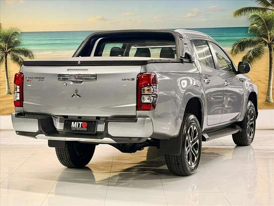 MITSUBISHI-L200 TRITON-2.4 16V TURBO DIESEL SPORT HPE-S CD 4P 4X4 AUTOMÁTICO MITSUBISHI-L200 TRITON-2024