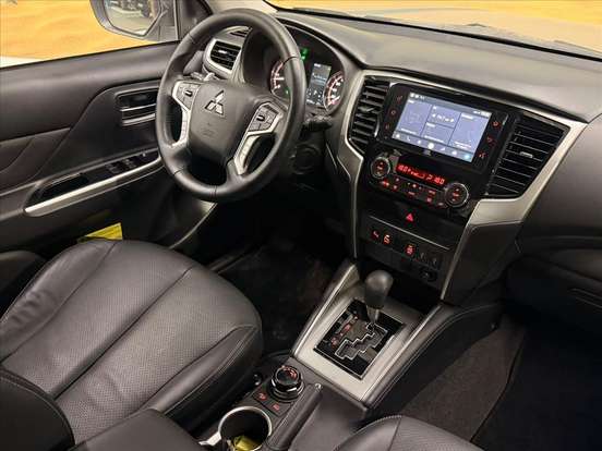 MITSUBISHI-L200 TRITON-2.4 16V TURBO DIESEL SPORT HPE-S CD 4P 4X4 AUTOMÁTICO MITSUBISHI-L200 TRITON-2024