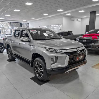 MITSUBISHI L200 TRITON 2.4 16V TURBO DIESEL SPORT HPE-S CD 4P 4X4 AUTOMÁTICO