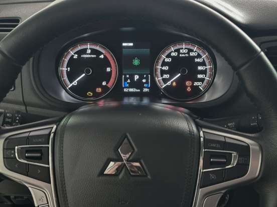 MITSUBISHI-L200 TRITON-2.4 16V TURBO DIESEL SPORT OUTDOOR GLS CD 4P 4X4 AUTOMÁTICO MITSUBISHI-L200 TRITON-2025