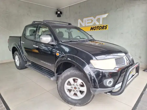 MITSUBISHI L200 TRITON 3.5 HPE 4X4 CD V6 24V FLEX 4P AUTOMÁTICO
