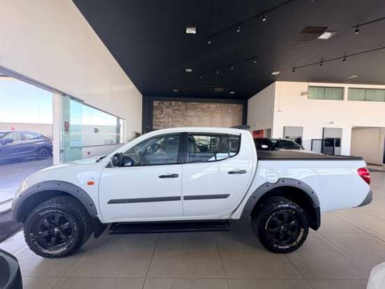 MITSUBISHI-L200 TRITON-3.2 GL 4X4 CD 16V TURBO INTERCOLER DIESEL 4P MANUAL MITSUBISHI-L200 TRITON-2016