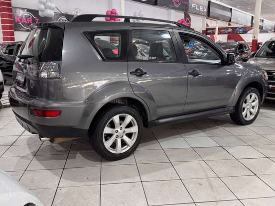 MITSUBISHI-OUTLANDER-2.0 16V GASOLINA 4P AUTOMÁTICO MITSUBISHI-OUTLANDER-2012