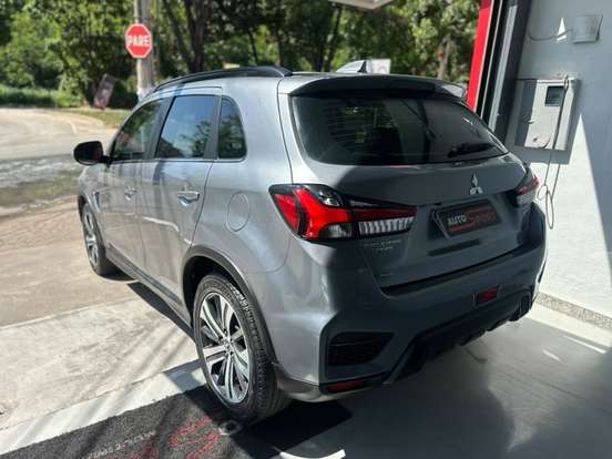 MITSUBISHI-OUTLANDER-2.0 MIVEC GASOLINA HPE AUTOMÁTICO MITSUBISHI-OUTLANDER-2021