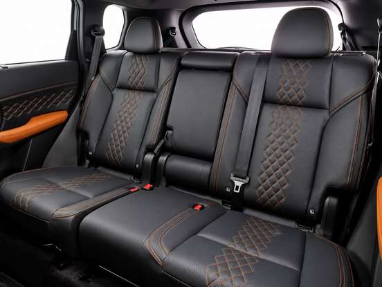 MITSUBISHI-OUTLANDER-2.4 PHEV SIGNATURE S-AWC DHT MITSUBISHI-OUTLANDER-2025