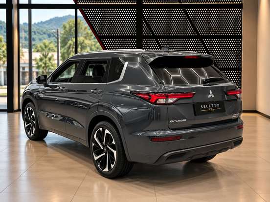 MITSUBISHI-OUTLANDER-2025
