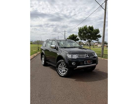 MITSUBISHI PAJERO DAKAR 3.2 HPE 4X4 7 LUGARES 16V TURBO INTERCOOLER DIESEL 4P AUTOMÁTICO