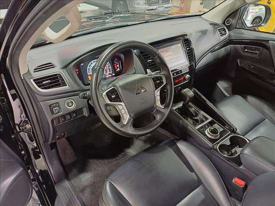 MITSUBISHI-PAJERO SPORT-2.4 16V MIVEC TURBO DIESEL LEGEND AWD AUTOMÁTICO MITSUBISHI-PAJERO SPORT-2023