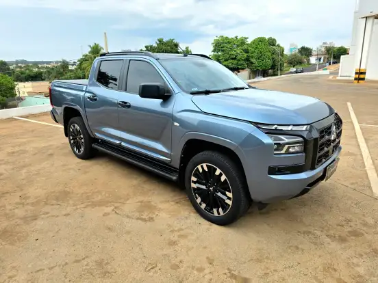 MITSUBISHI-TRITON-2.4 BITURBO DIESEL CD GLS 4X4 AUTOMÁTICO MITSUBISHI-TRITON-2025