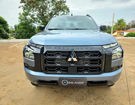 MITSUBISHI-TRITON-2025