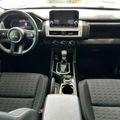 MITSUBISHI-TRITON-2025
