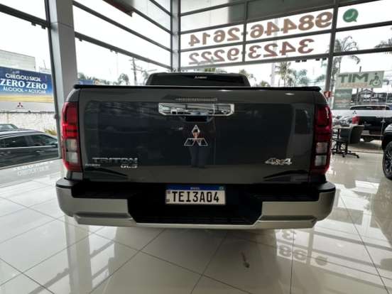MITSUBISHI-TRITON-2.4 BITURBO DIESEL CD GLS 4X4 AUTOMÁTICO MITSUBISHI-TRITON-2025