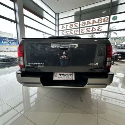 MITSUBISHI-TRITON-2025