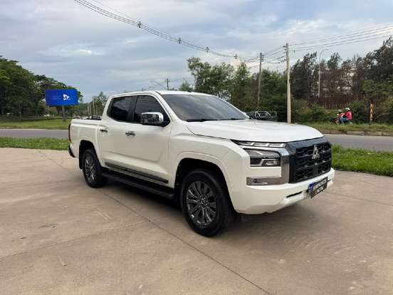 MITSUBISHI-TRITON-2.4 BITURBO DIESEL CD HPE 4X4 AUTOMÁTICO MITSUBISHI-TRITON-2025