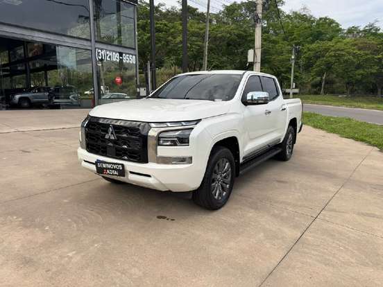MITSUBISHI-TRITON-2.4 BITURBO DIESEL CD HPE 4X4 AUTOMÁTICO MITSUBISHI-TRITON-2025
