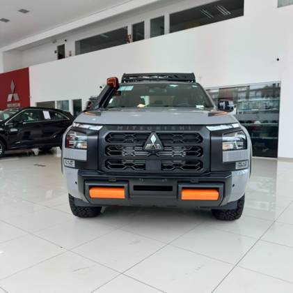 MITSUBISHI TRITON 2.4 BITURBO DIESEL CD SERTÕES 4X4 AUTOMÁTICO