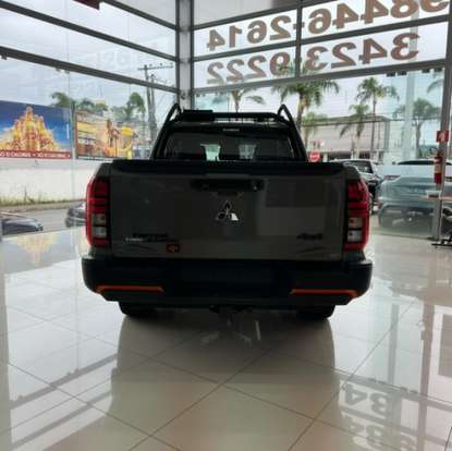 MITSUBISHI-TRITON-2026