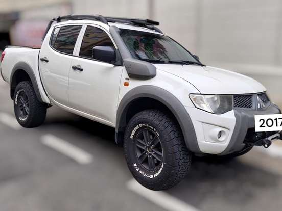 MITSUBISHI-L200 SAVANA-3.2 4X4 16V TURBO INTERCOOLER DIESEL 4P MANUAL MITSUBISHI-L200 SAVANA-2016