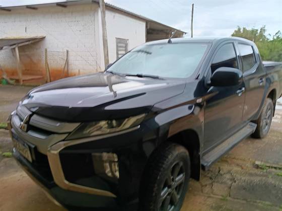 MITSUBISHI L200 TRITON 2.4 16V TURBO DIESEL SPORT GLS CD 4P 4X4 AUTOMÁTICO