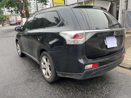 MITSUBISHI-OUTLANDER-2.0 16V GASOLINA 4P AUTOMÁTICO MITSUBISHI-OUTLANDER-2014