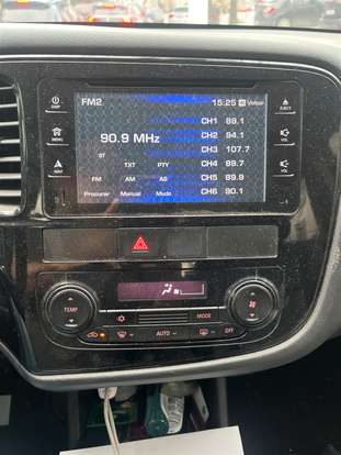 MITSUBISHI-OUTLANDER-2014