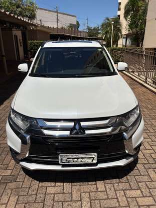 MITSUBISHI-OUTLANDER-2015