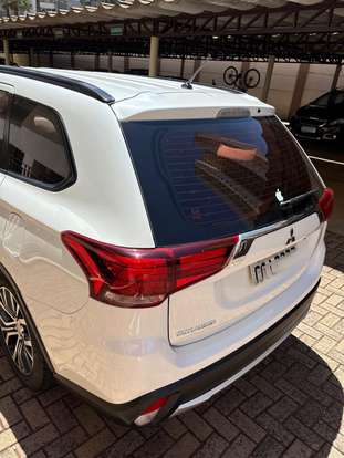 MITSUBISHI-OUTLANDER-2015